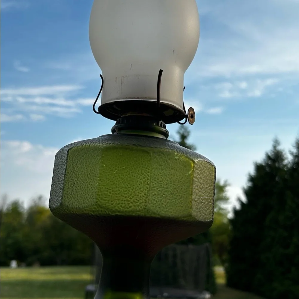 Vintage P & A Risdon Green Glass Oil Lamp Base With Burner And Chimney - Picture 8 of 13